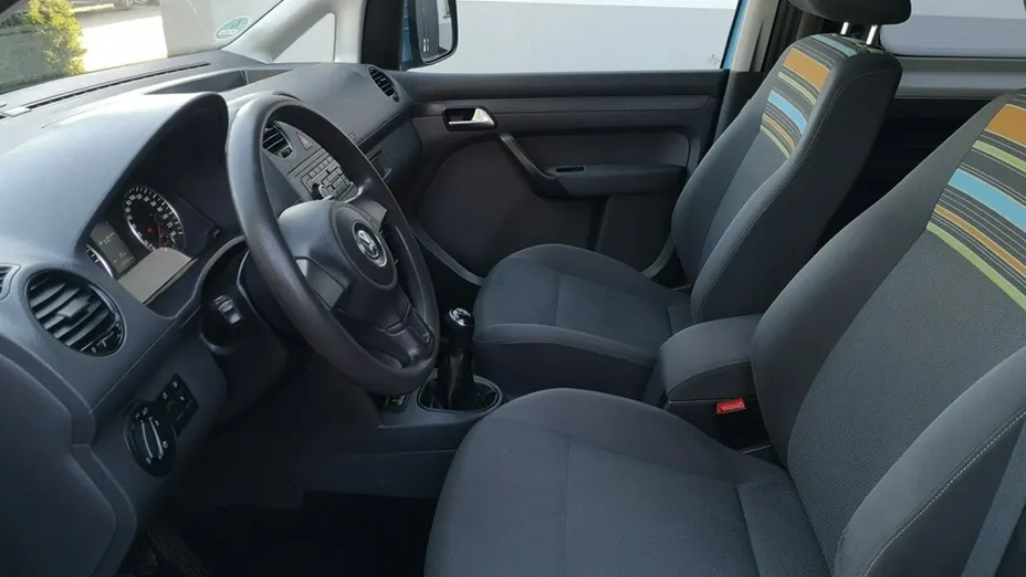 VOLKSWAGEN Caddy -