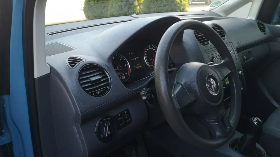 VOLKSWAGEN Caddy -