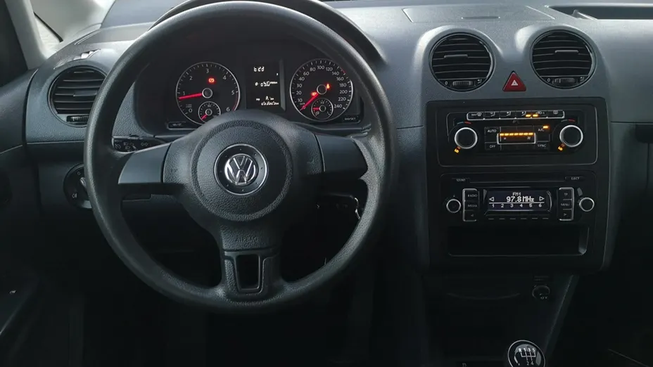 VOLKSWAGEN Caddy -