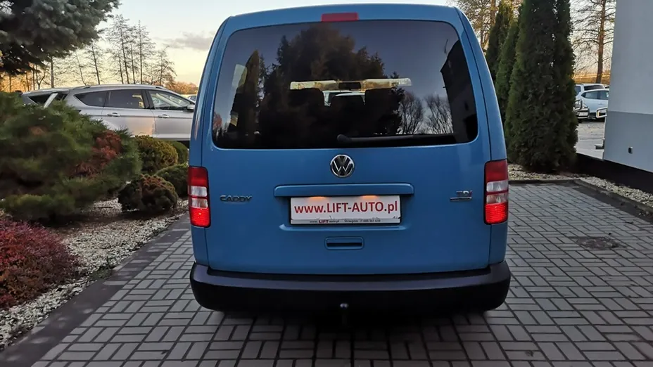 VOLKSWAGEN Caddy -