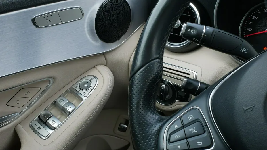 MERCEDES-BENZ C Klasa -