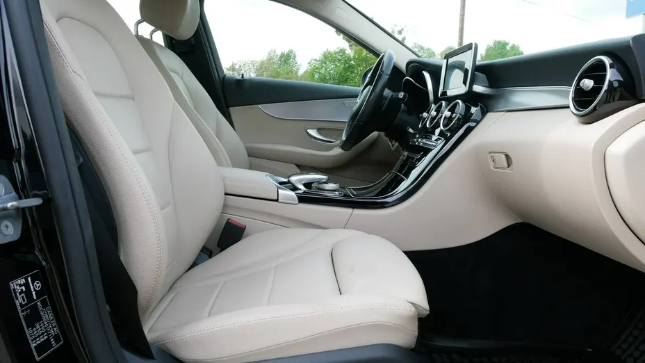 MERCEDES-BENZ C Klasa -