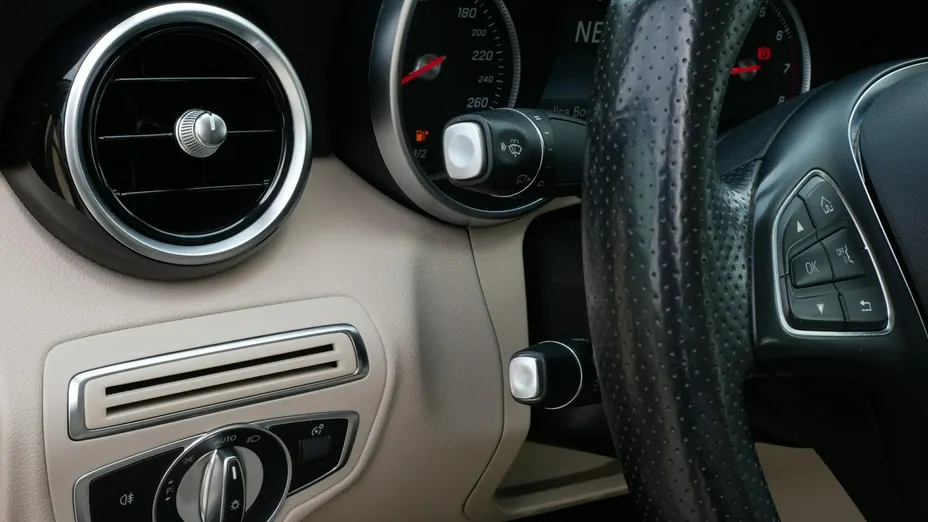 MERCEDES-BENZ C Klasa -