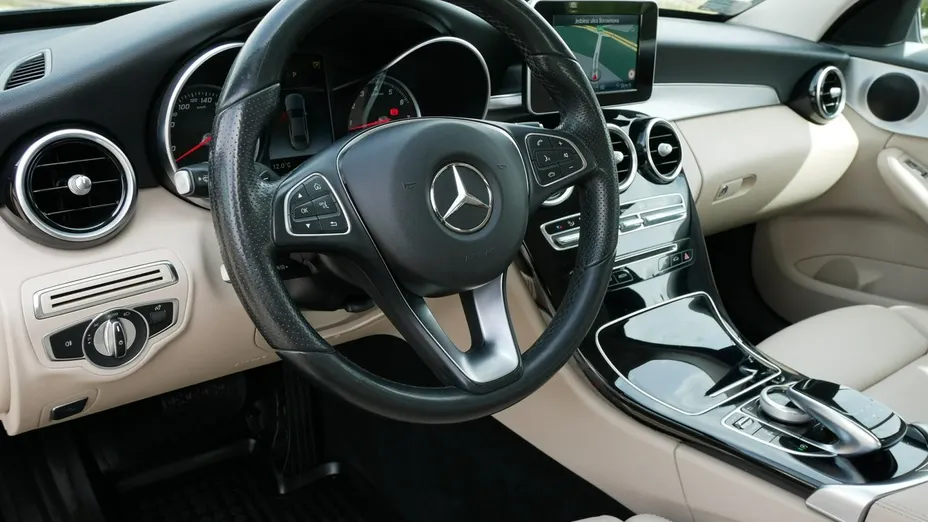MERCEDES-BENZ C Klasa -
