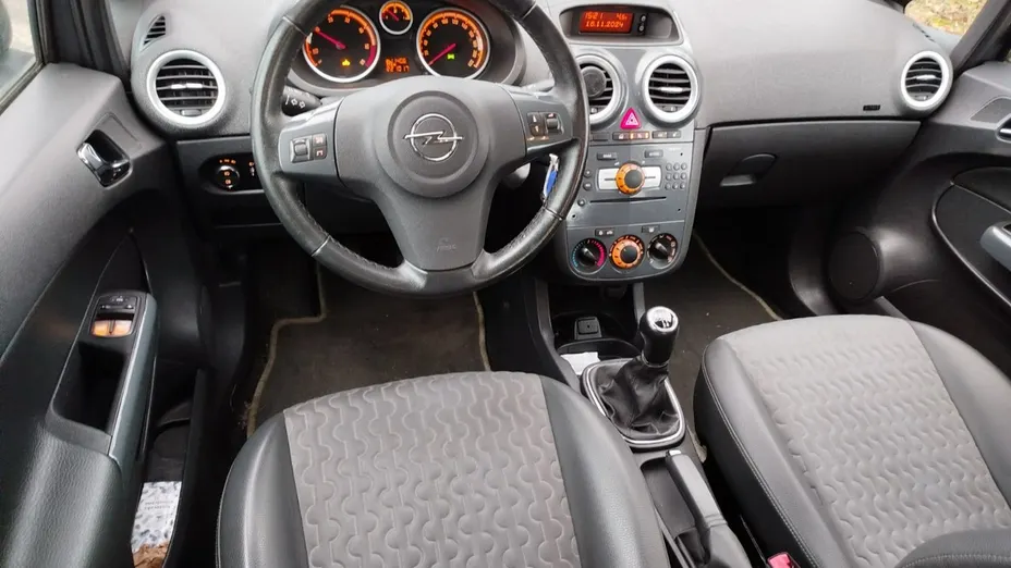 OPEL Corsa -