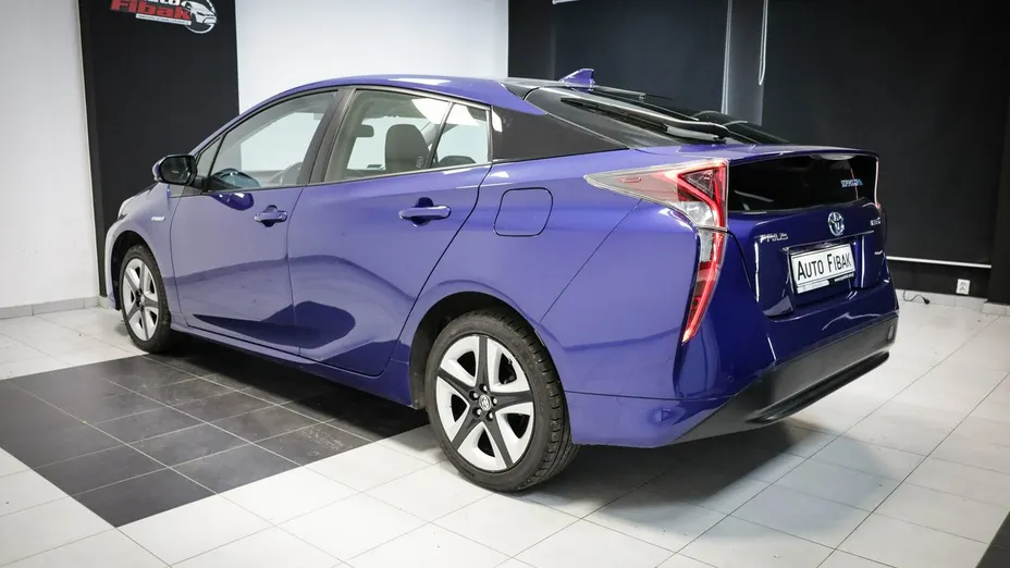 TOYOTA Prius -