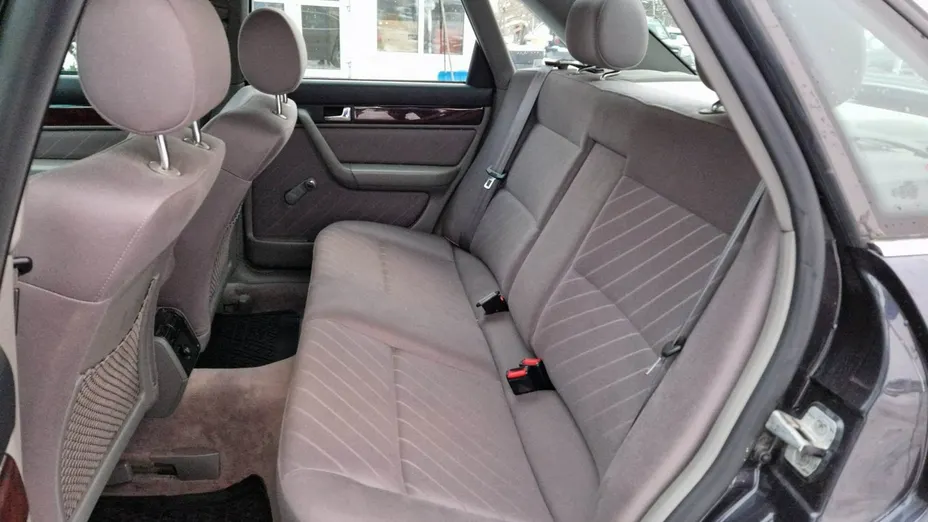 AUDI A6 -