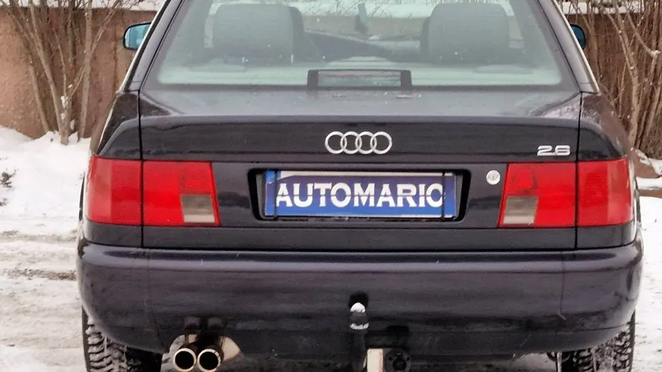 AUDI A6 -