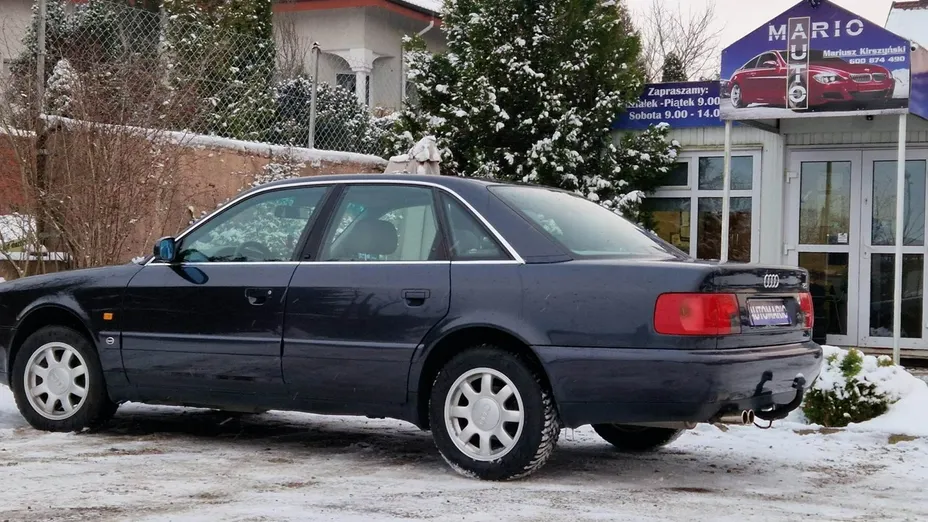 AUDI A6 -