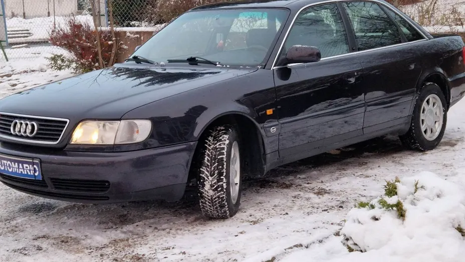 AUDI A6 -