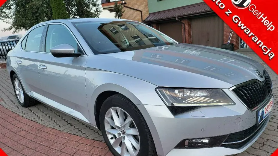 SKODA Superb -