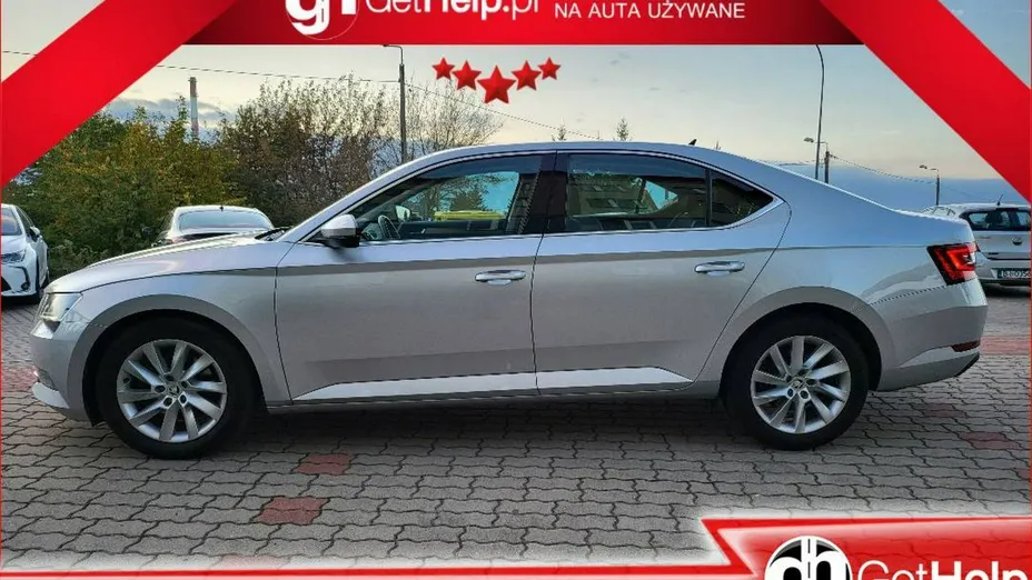 SKODA Superb -