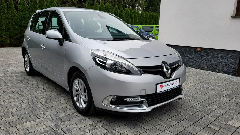 RENAULT Scenic -