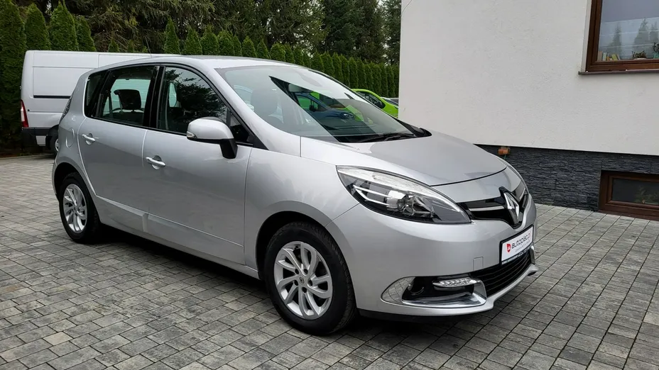 RENAULT Scenic -