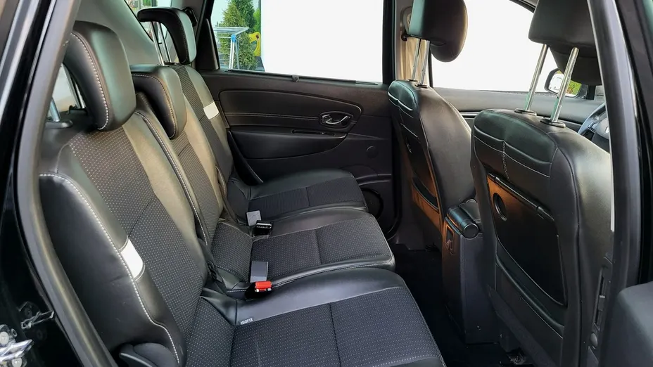 RENAULT Scenic -