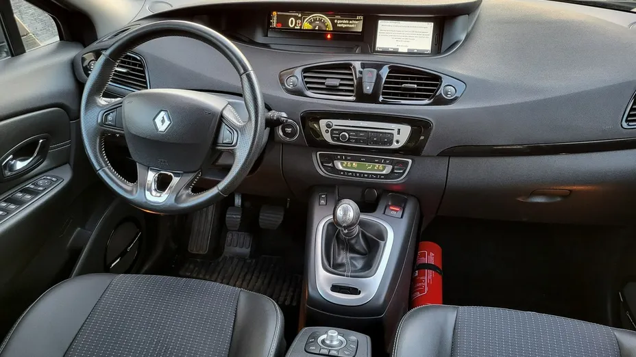 RENAULT Scenic -