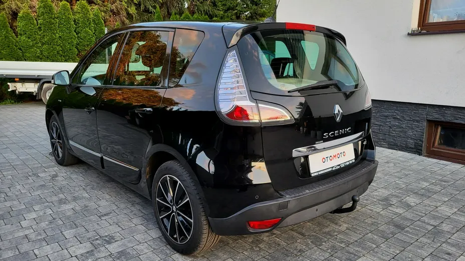 RENAULT Scenic -