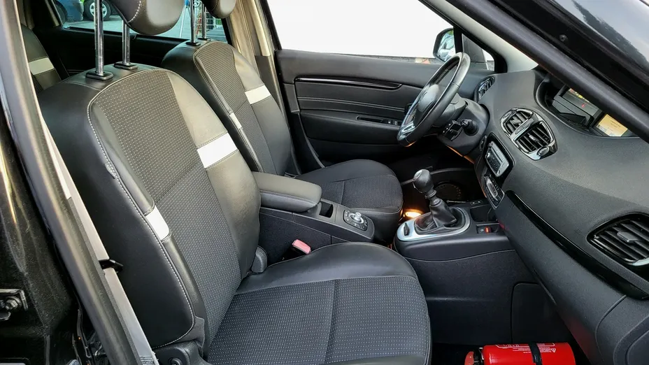 RENAULT Scenic -