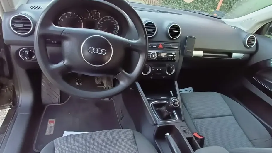 AUDI A3 -