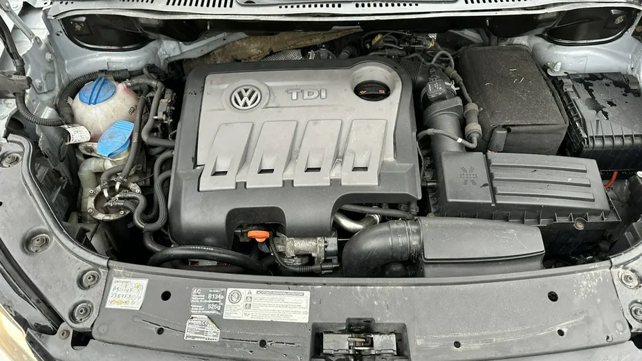 VOLKSWAGEN Touran -