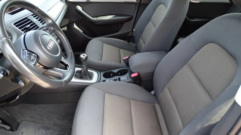 AUDI Q3 -