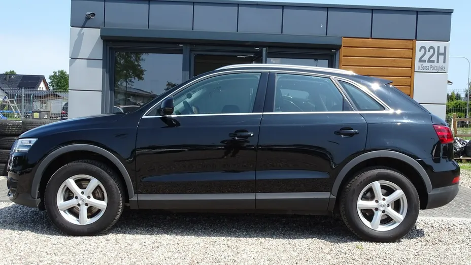AUDI Q3 -