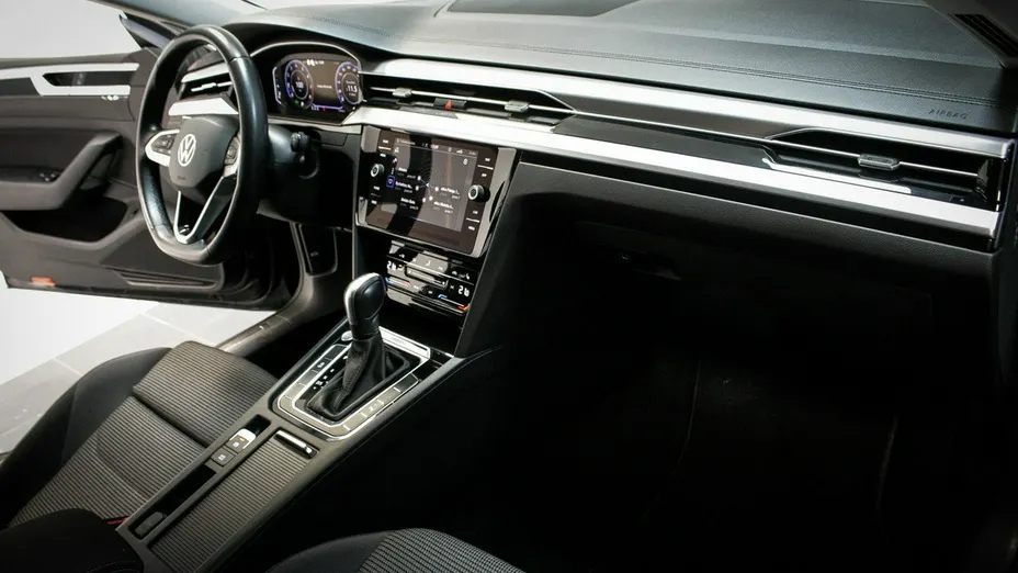VOLKSWAGEN Arteon -