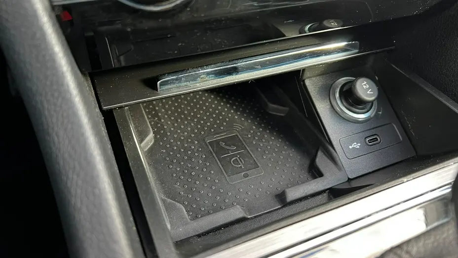 SKODA Superb -
