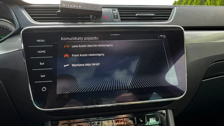 SKODA Superb -