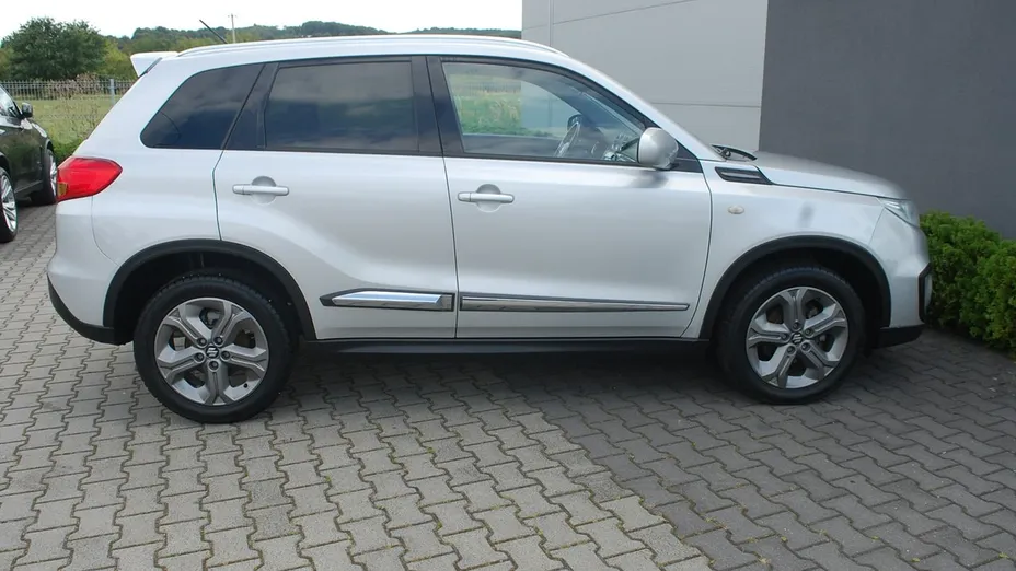 SUZUKI Vitara -