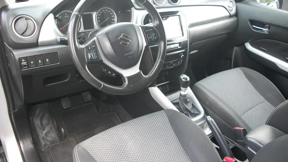 SUZUKI Vitara -