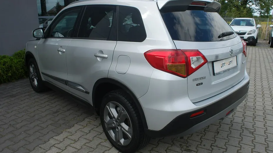 SUZUKI Vitara -