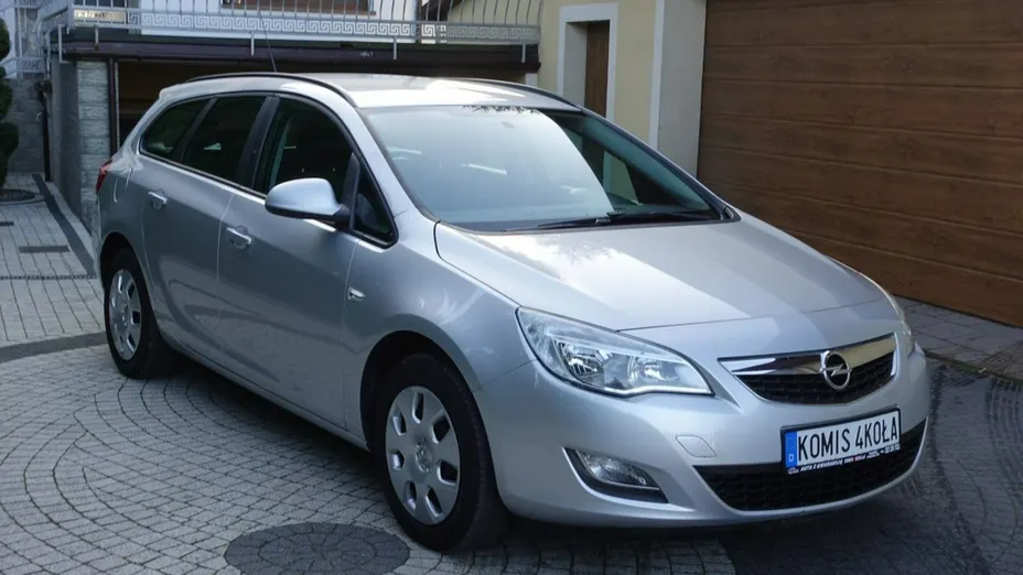 OPEL Astra -