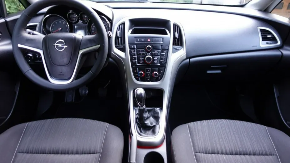 OPEL Astra -