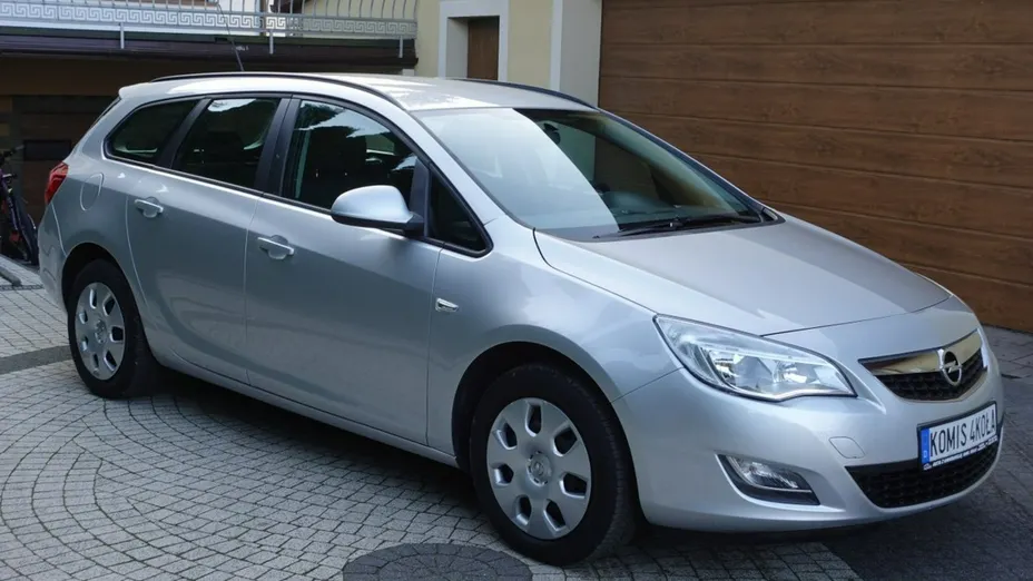 OPEL Astra -