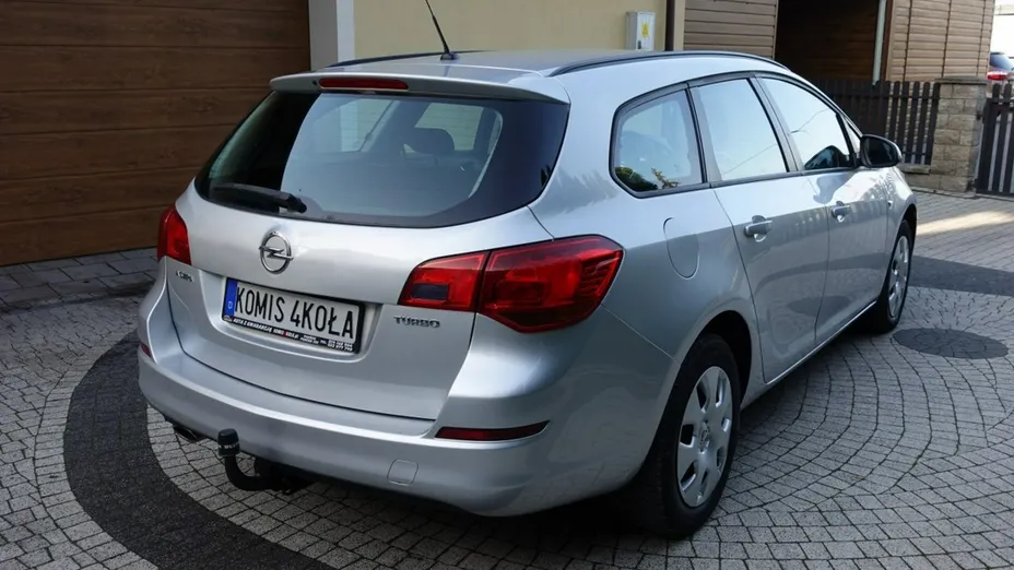 OPEL Astra -