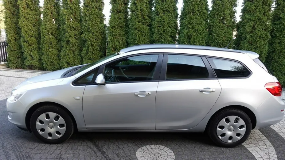 OPEL Astra -