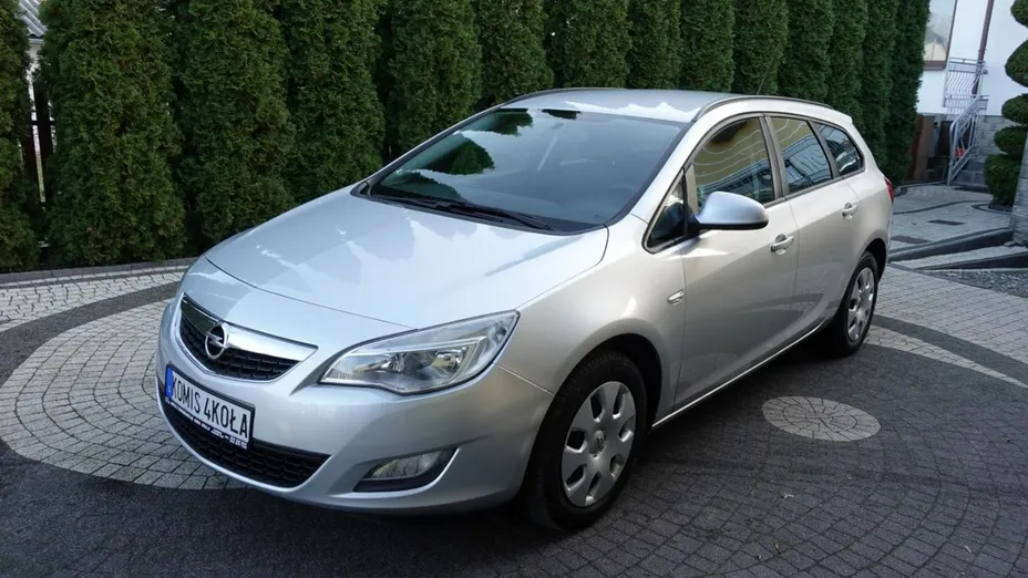 OPEL Astra -