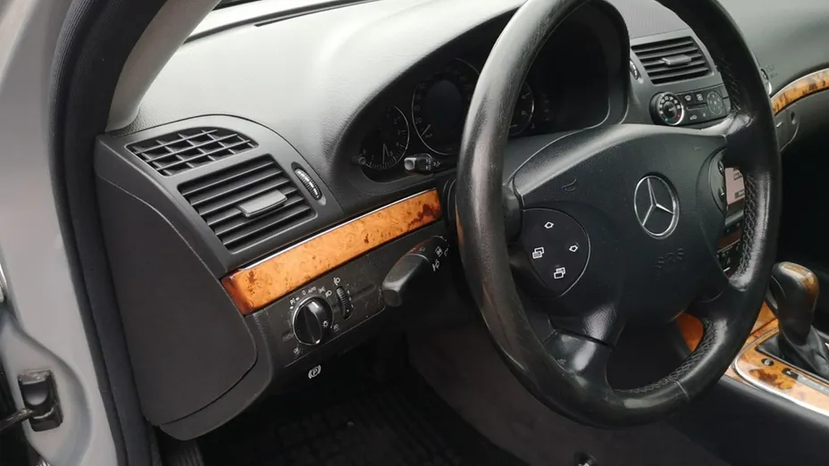 MERCEDES-BENZ E Klasa -