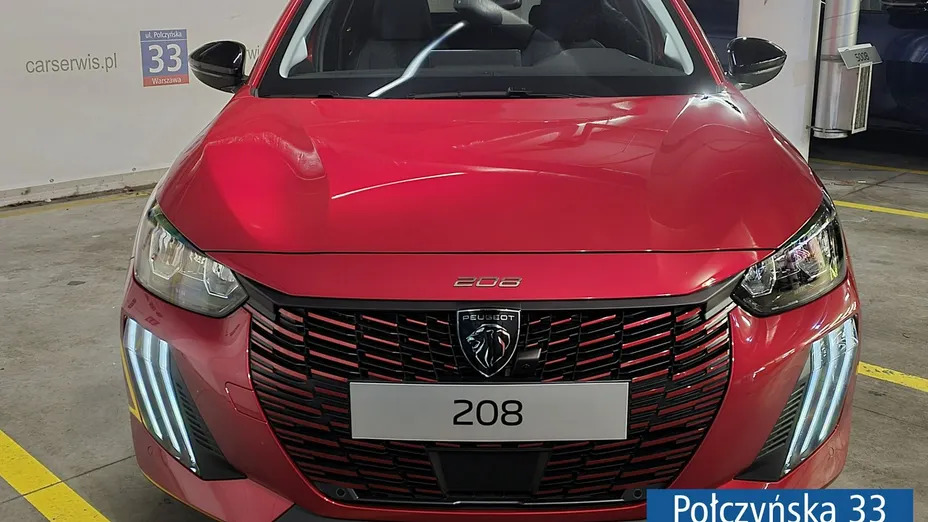 PEUGEOT 208 -