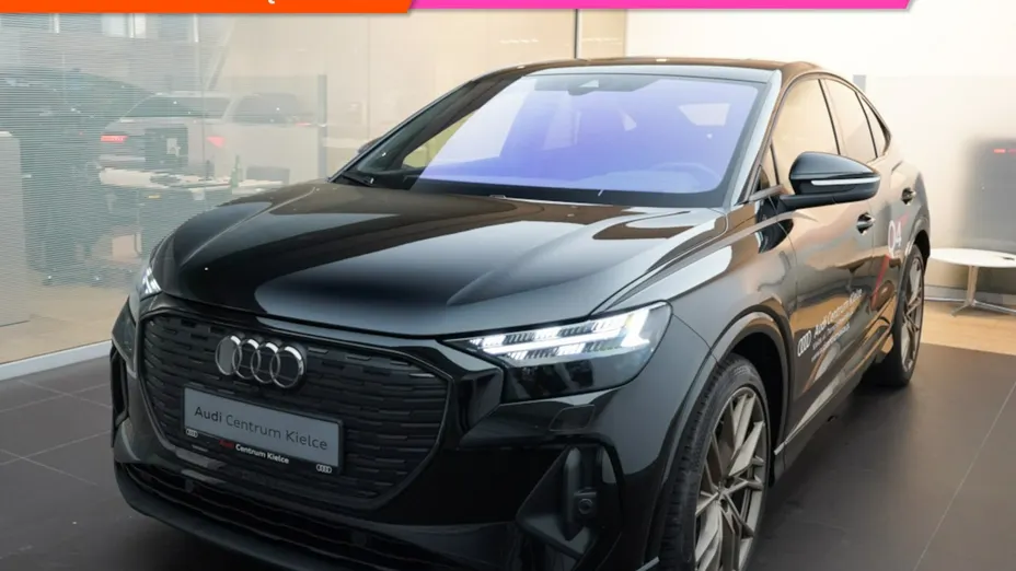 AUDI Q4 Sportback e-tron -