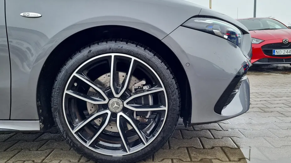 MERCEDES-BENZ A Klasa A 250 e PHEV AMG Line 8G-DCT