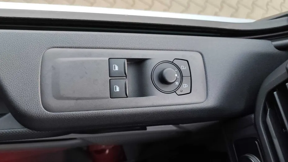 FORD Transit Custom Transit Custom 2.0 EcoBlue 320 L2H1 Trend (bryg.) Nowy