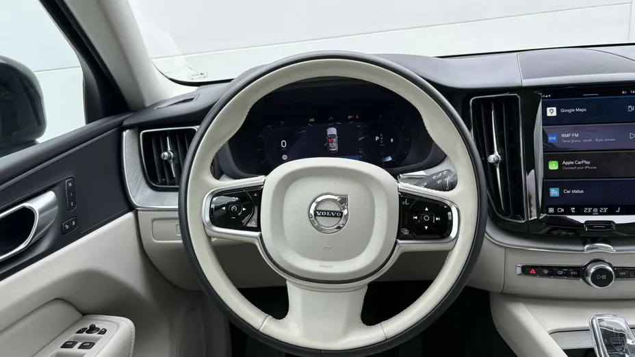 VOLVO XC60 XC60 B4 D Plus Dark aut