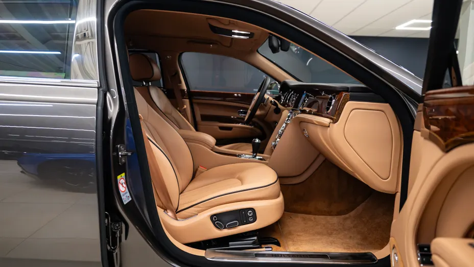 BENTLEY Mulsanne -