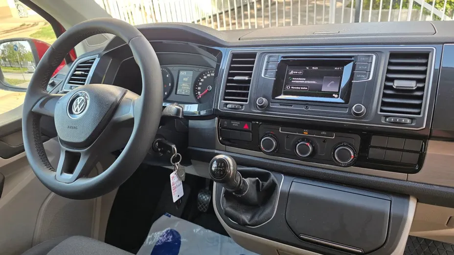 VOLKSWAGEN Transporter -