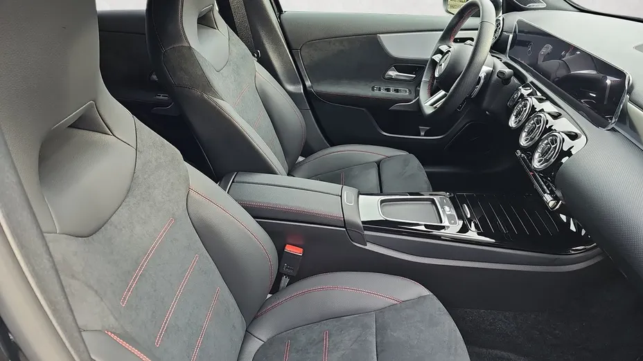 MERCEDES-BENZ A Klasa A 250 e PHEV AMG Line 8G-DCT