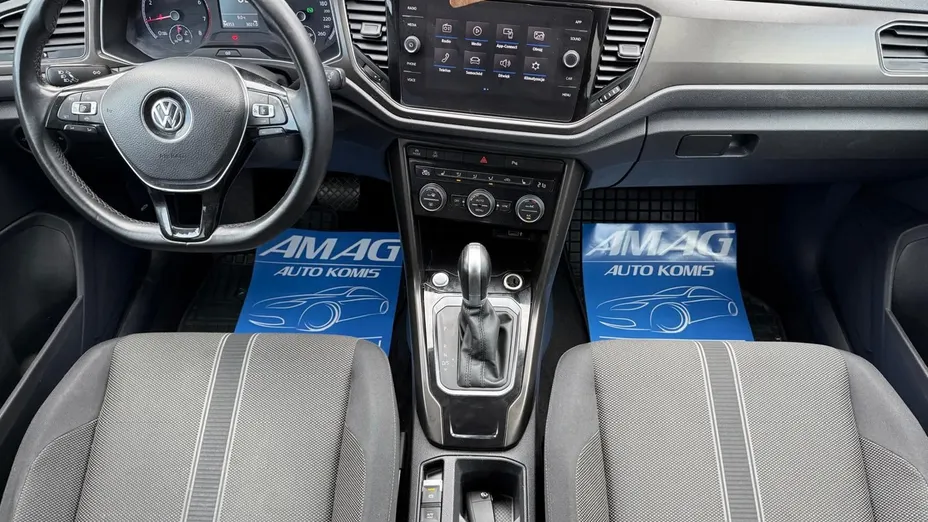 VOLKSWAGEN T-ROC -