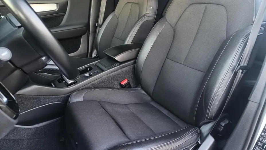 VOLVO XC40 XC40 T3 Momentum