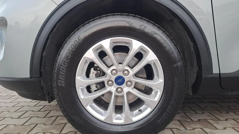 FORD Kuga -